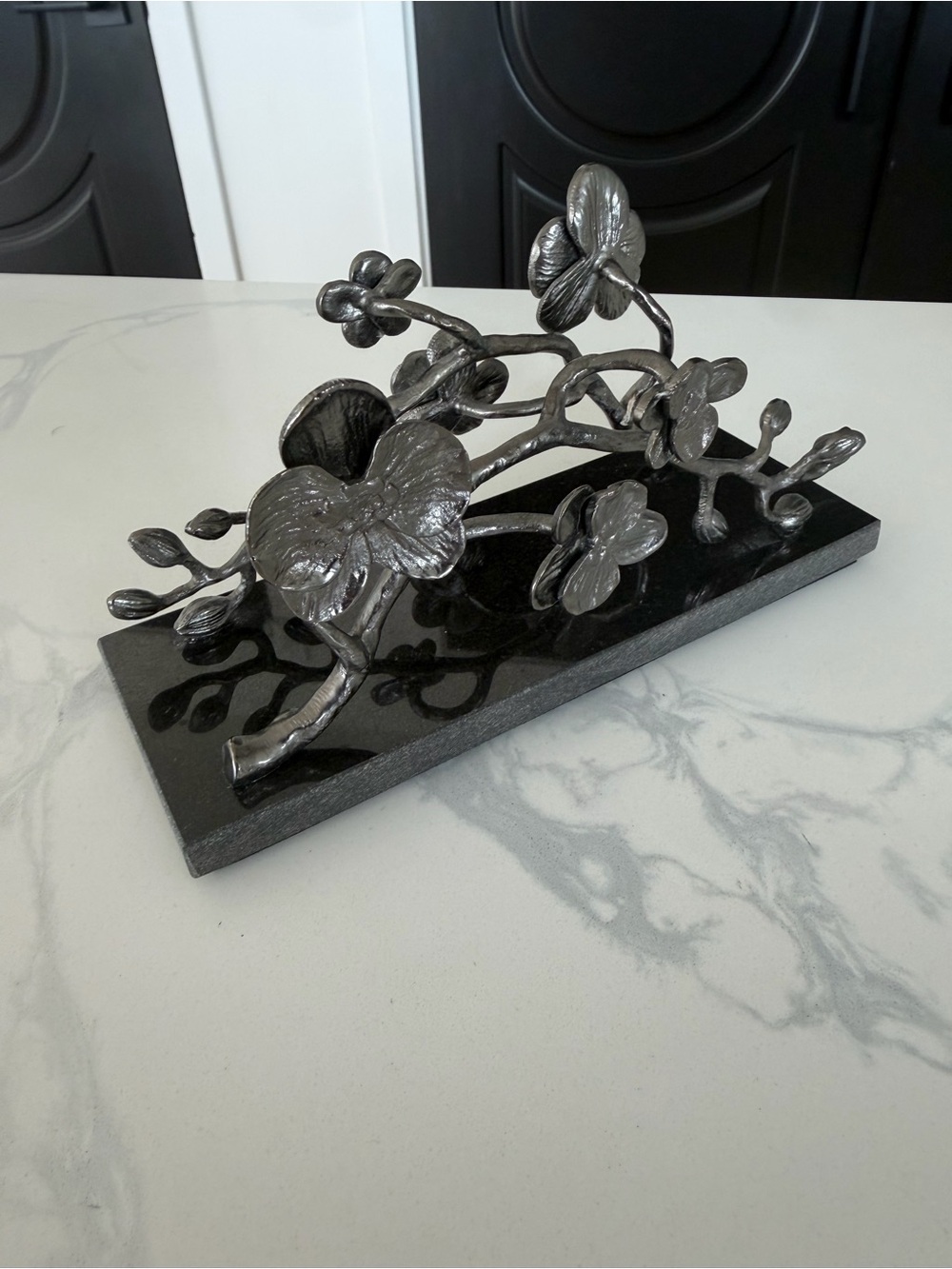Michael Adam black orchid napkin holder - Picture 4 of 9